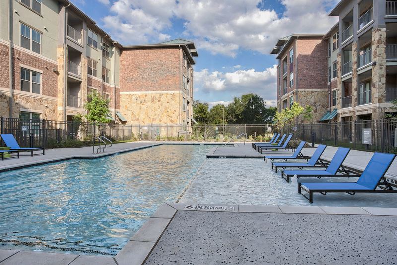 Lakeside Lofts Apartments, 11500 Lago Vista East, Farmers Branch, TX